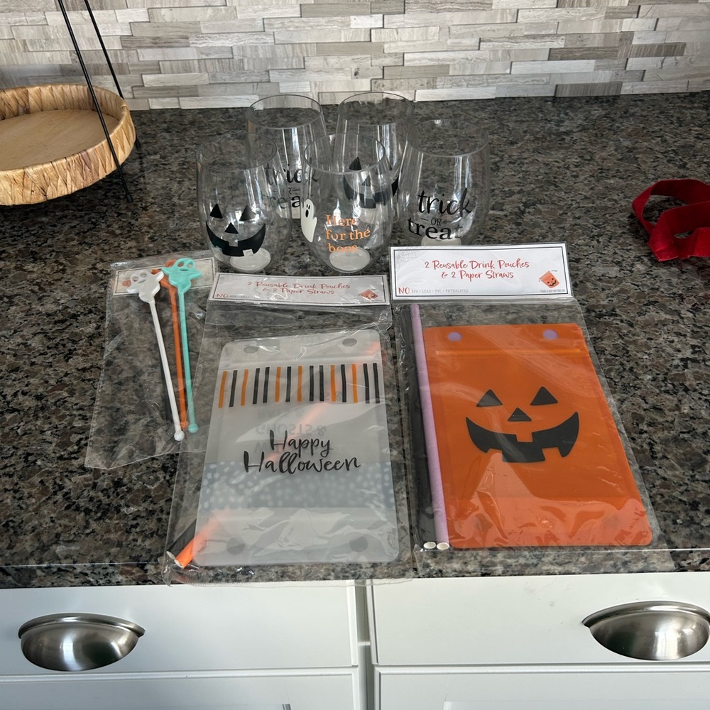 Halloween Party Supplies Set with Pumpkin Design NWOT